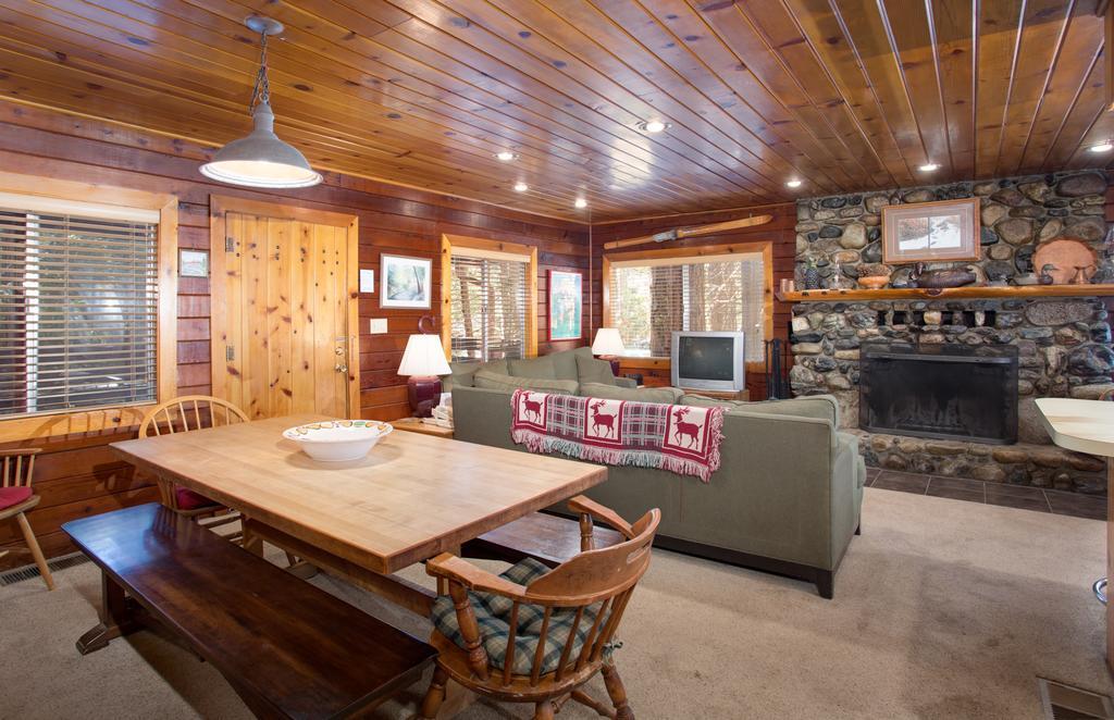 70 Simmons Den Villa Wawona Exterior photo